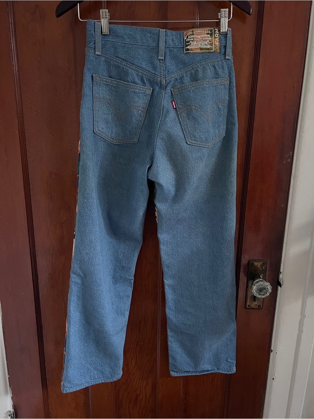 Levi’s x FARM Rio Ribcage Crop Jeans - Picture 11 of 12